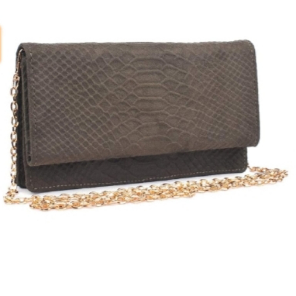 ⛔️SOLD⛔️ Urban Expressions Clutch - Picture 14 of 16